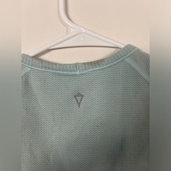 Girls’ Ivivva Blue Exercise Tshirt Size 14 - Picture 7 of 7